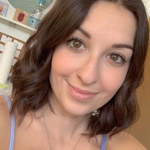 Meet your Posher, Janelle